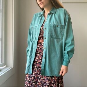 EDDIE BAUER stonewashed button-up